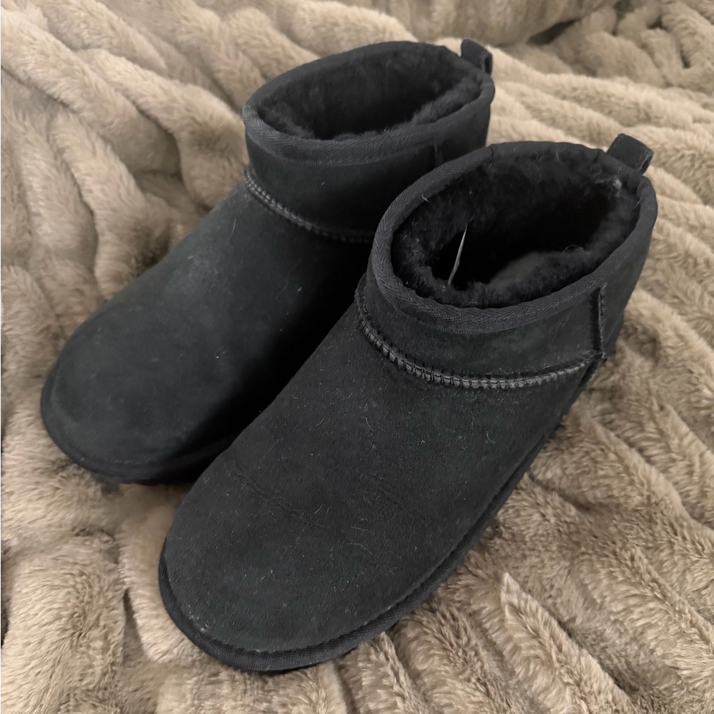 Ugg Ultra Mini - image 2